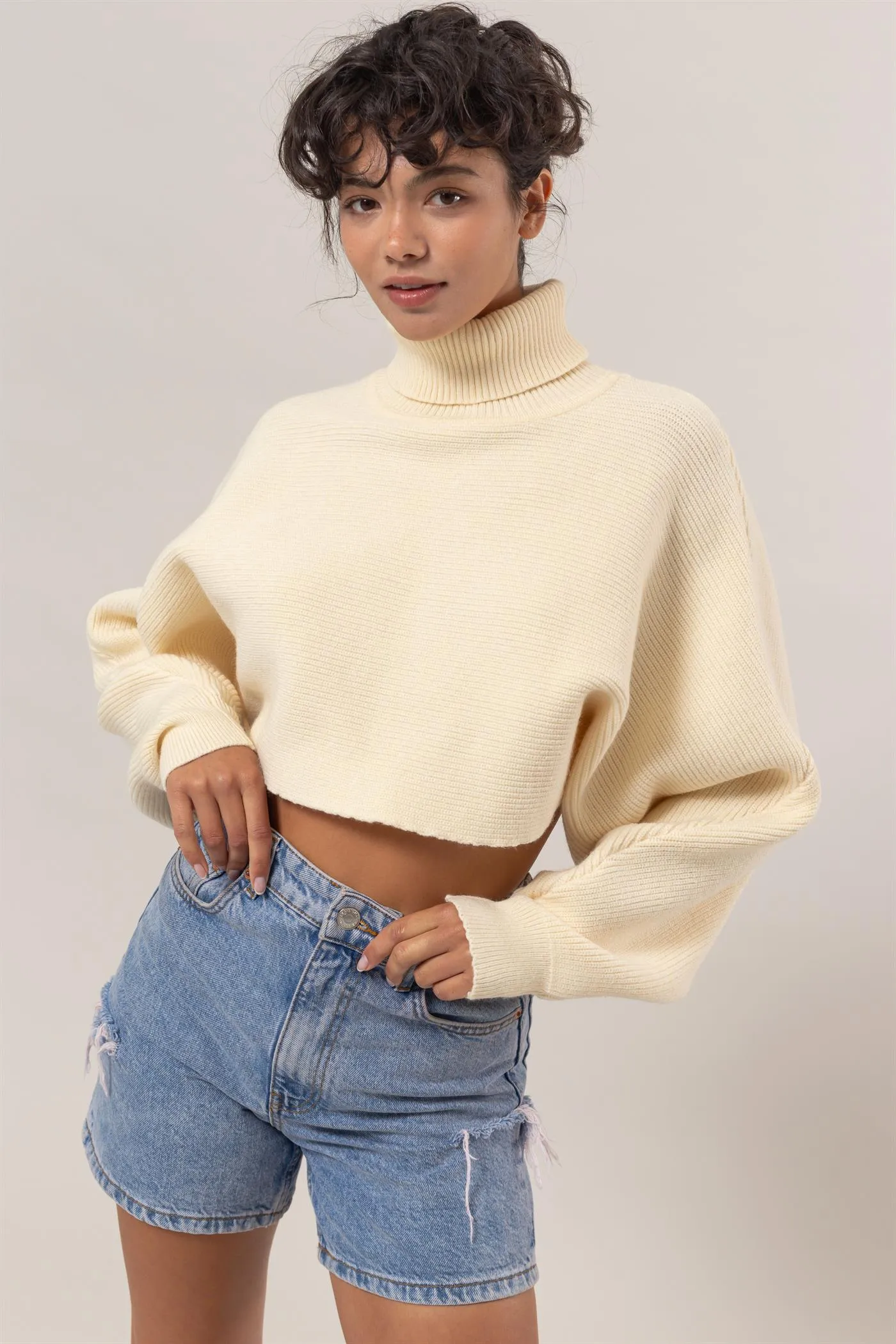 DZ24F792-Turtleneck Cropped Sweater