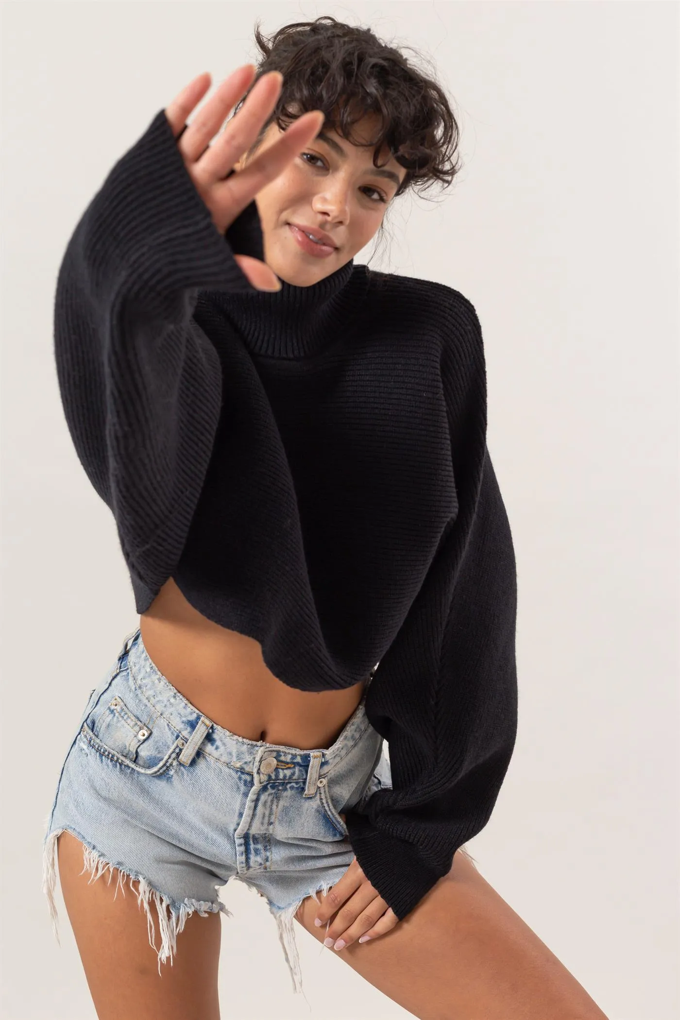 DZ24F792-Turtleneck Cropped Sweater