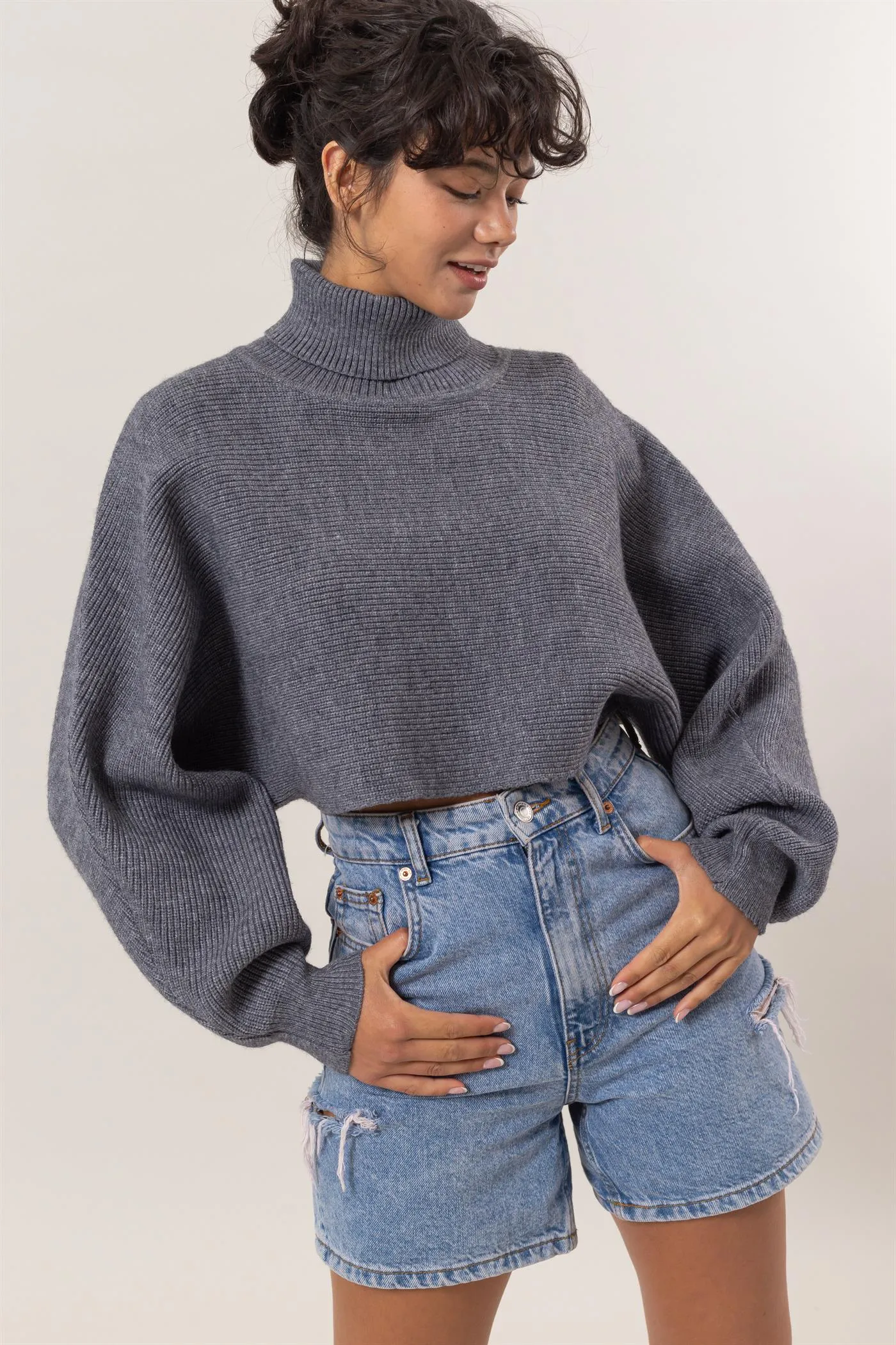 DZ24F792-Turtleneck Cropped Sweater