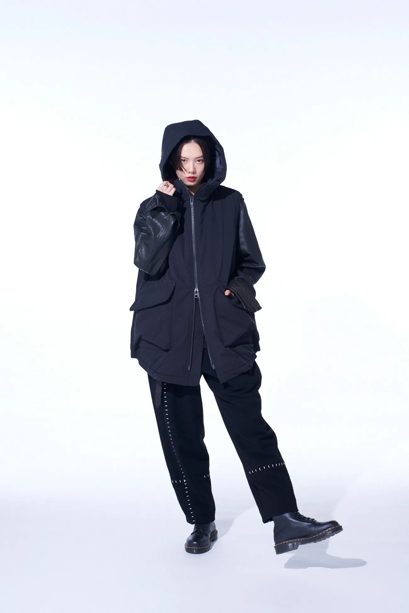 WATER-REPELLENT STRETCH TAFFETA PUFFER HOODED VEST